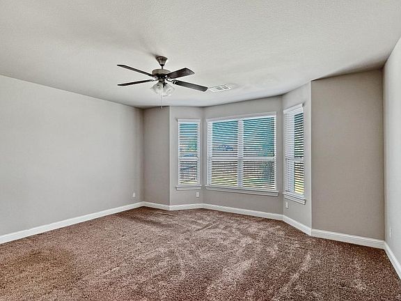 5th image of 3621 Moorcroft Rd