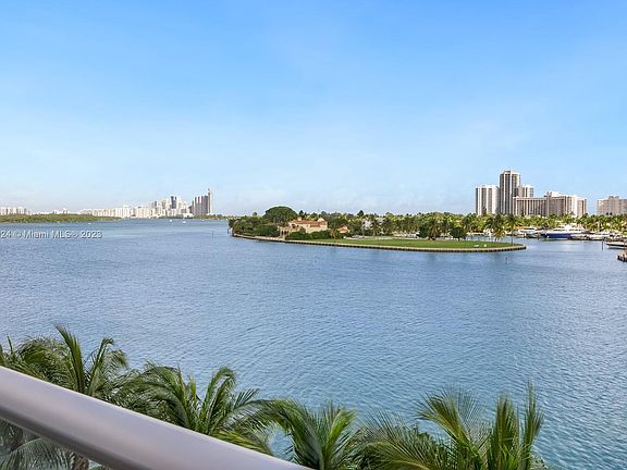 3rd image of 10201 E Bay Harbor Dr APT 403
