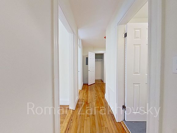 4th image of 10 Orkney Rd APT 23