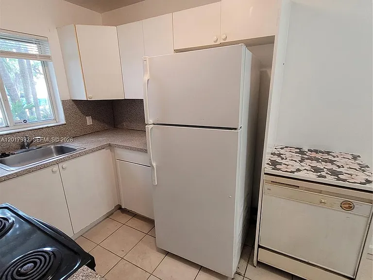 13950 NE 2nd Ave #1A — Photo 11
