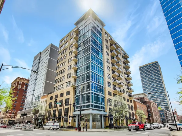 101 W Superior St APT 802, Chicago, IL 60654