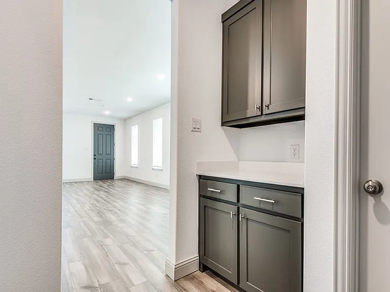 8713 Phoebe Rd — Photo 8