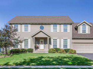 7827 Foxfield Dr NE, Cedar Rapids, IA 52402