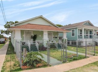 8937 Fig St, New Orleans, LA 70118