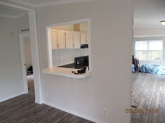 4th image of 256 Blueberry Ln