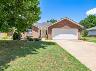 46 Briarmeadow St, Farmington, AR 72730