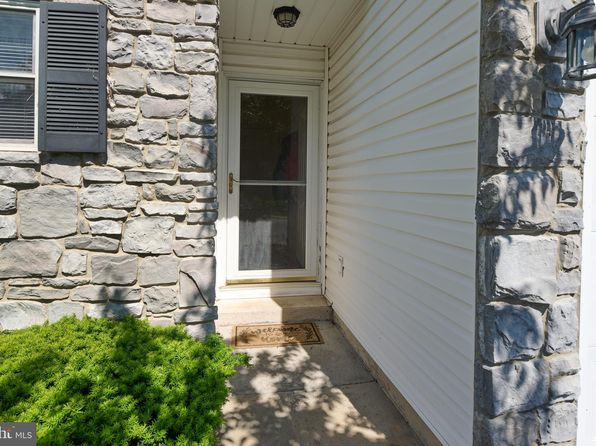 121 Washington Pl, State College, PA 16801