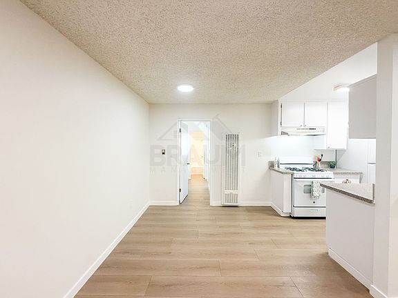 3rd image of 5461 Kester Ave APT 103