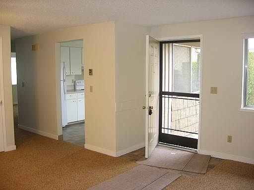 3rd image of 1609 SE 145th Ct