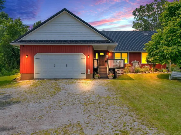 7574 Lakeshore Rd, Lexington, MI 48450