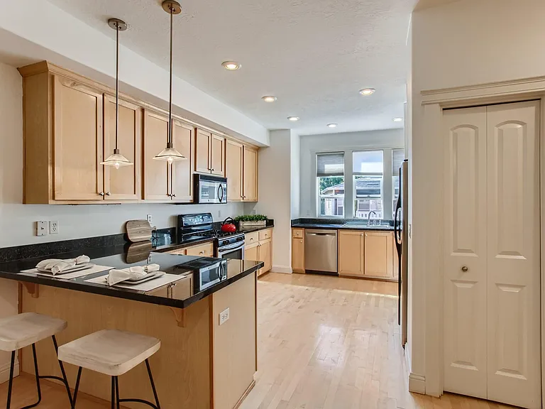 4734 SW View Point Ter — Photo 6
