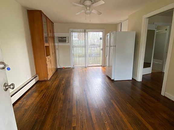 4th image of 417 W End Ave