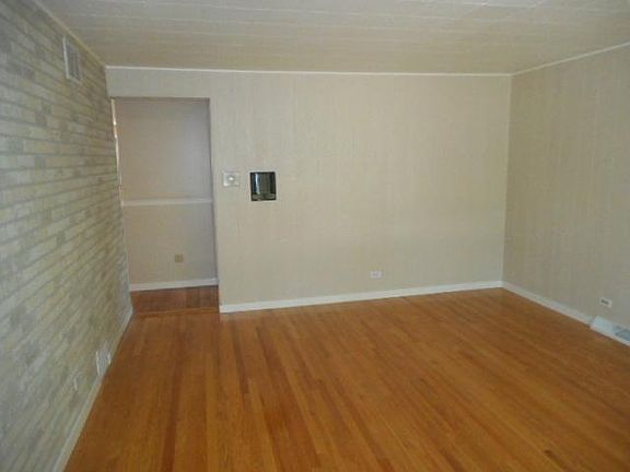 4th image of 188 W 27th St