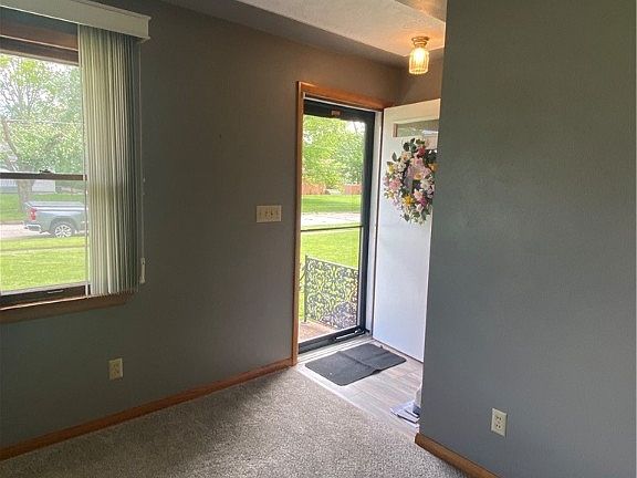 2nd image of 1414 W 40th St