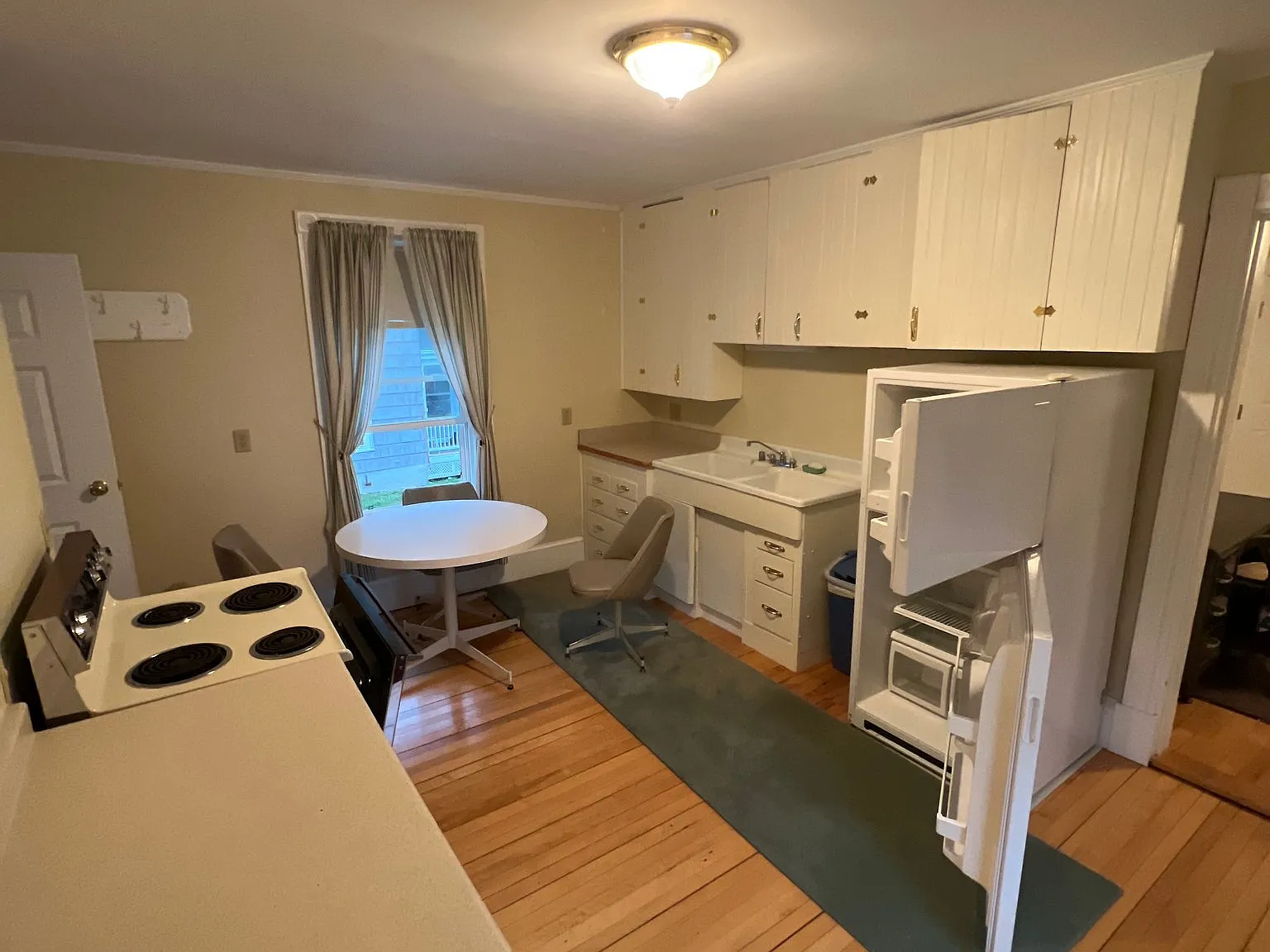 33 E Summer St (Apt 1) — Photo 4