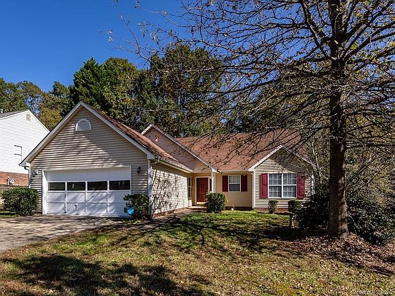 3rd image of 8521 Sienna Dr
