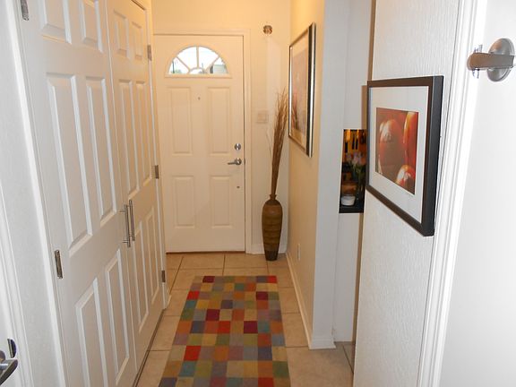 4th image of 4121 Division St