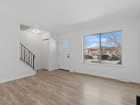 4th image of 2033 Lioncrest Dr