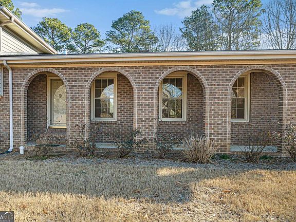 5th image of 115 Windsor Dr