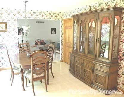 5th image of 27 Pinewood Dr