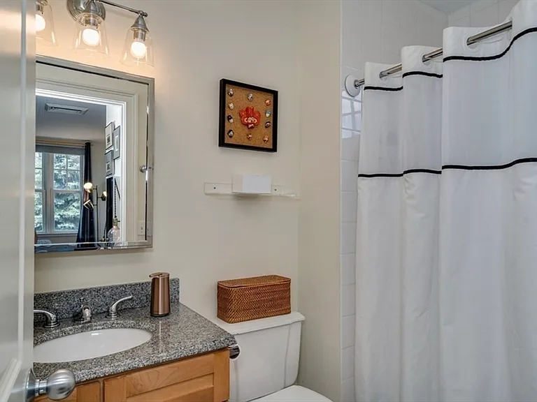 4040 Washington St #1 — Photo 11