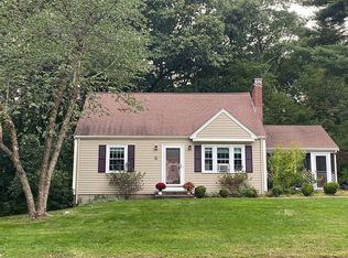 11 Hodges Rd, Foxboro, MA 02035