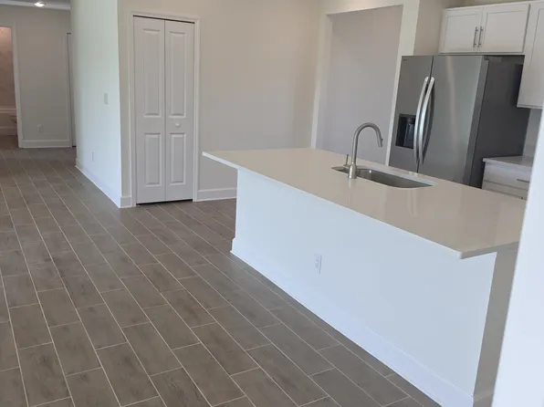 1135 NW 8th Pl, Cape Coral, FL 33993