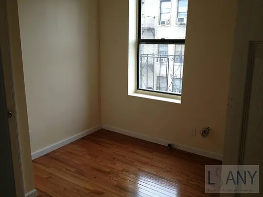 Rented by LandSeair Real Estate Group | media 17