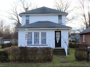 227 High St, Conneaut, OH 44030