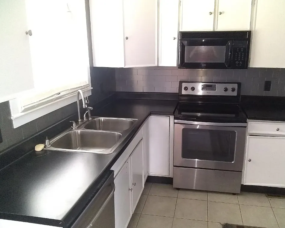 456 River Drive - 1 — Photo 2