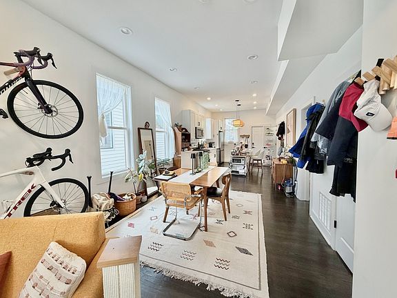 5th image of 2915 W McLean Ave #2