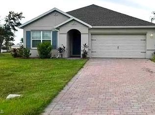 19 NW 29th Ter, Cape Coral, FL 33993