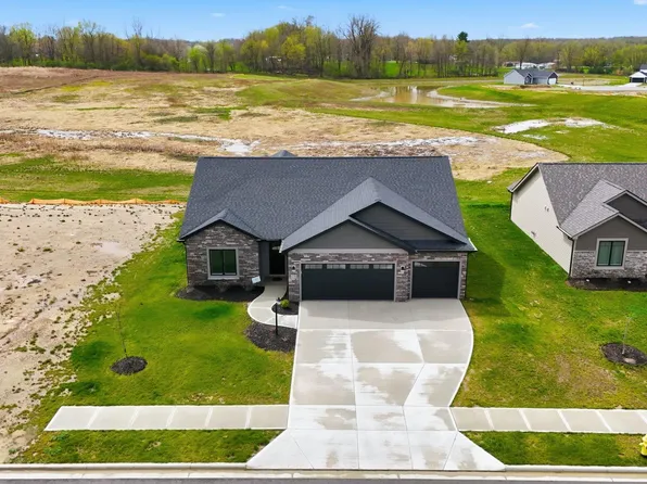 150 Wagon Wheel Dr, Warsaw, IN 46580