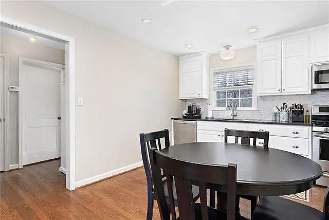 5217 W 72nd St — Photo 10