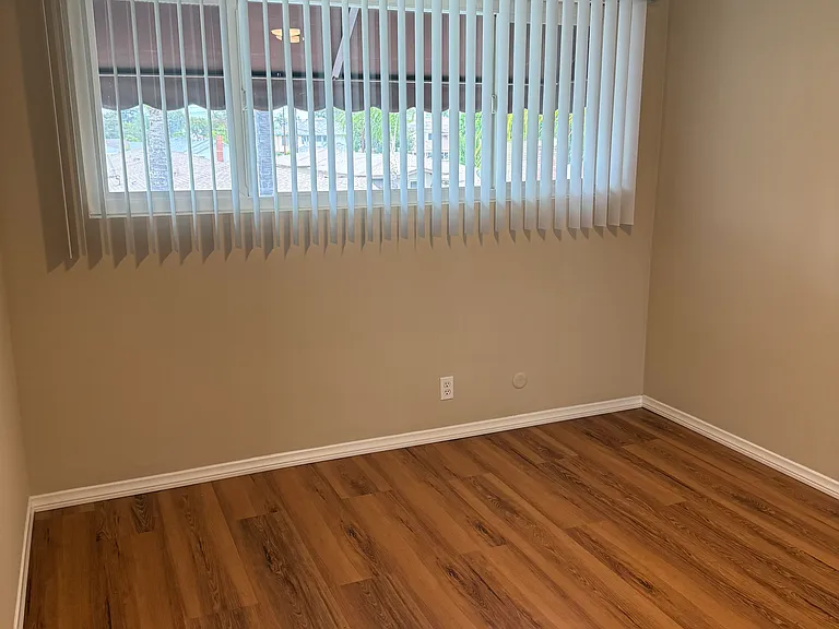 944 W Duarte Rd #D — Photo 23