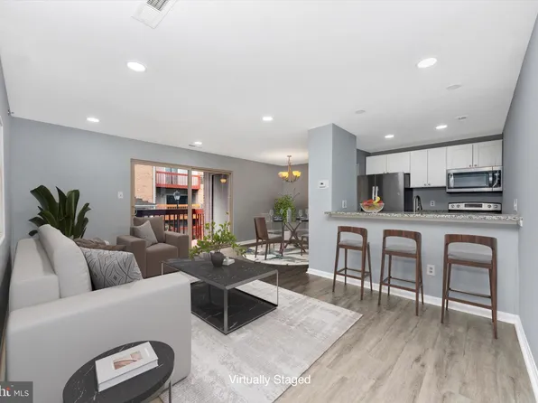 10 Cloverwood Ct APT 203, Baltimore, MD 21221