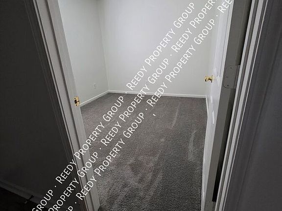 4th image of 39 Middleton Blvd