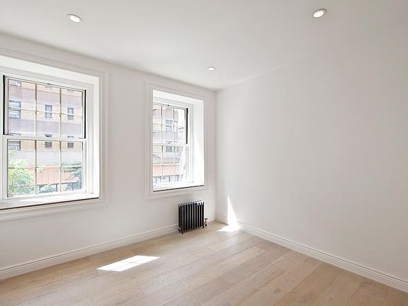3rd image of 115 Henry St APT 4C