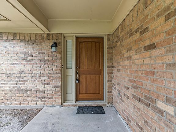 4th image of 1280 Galway Dr