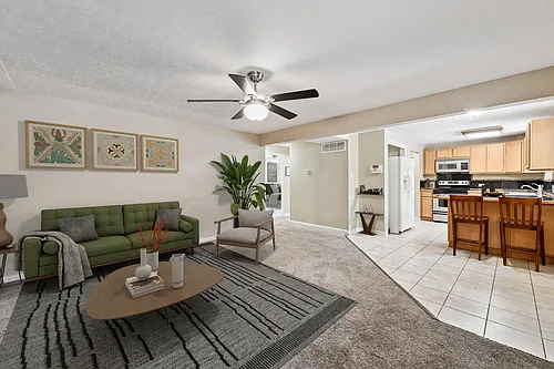 2042 S Josephine St #4 Photo 1