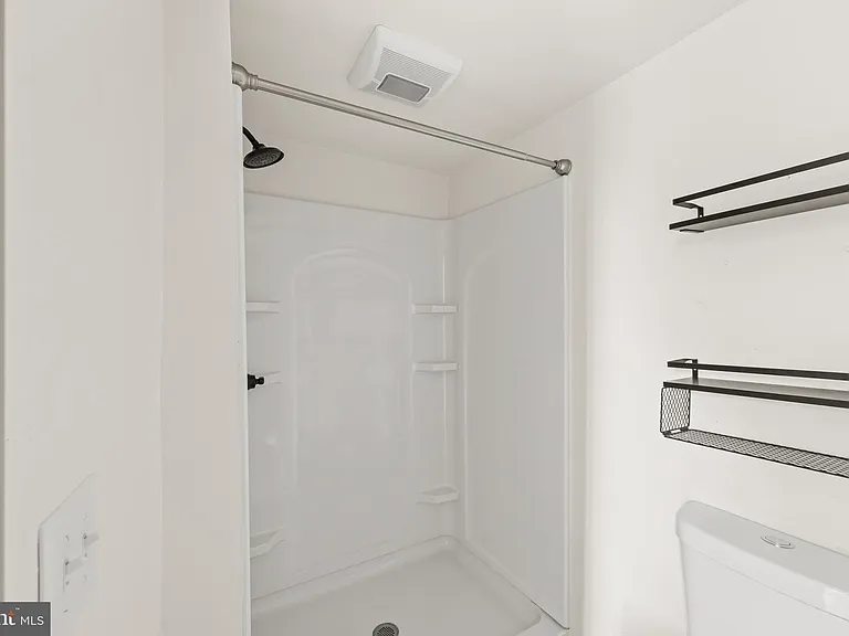 531 Walton St #3 — Photo 8
