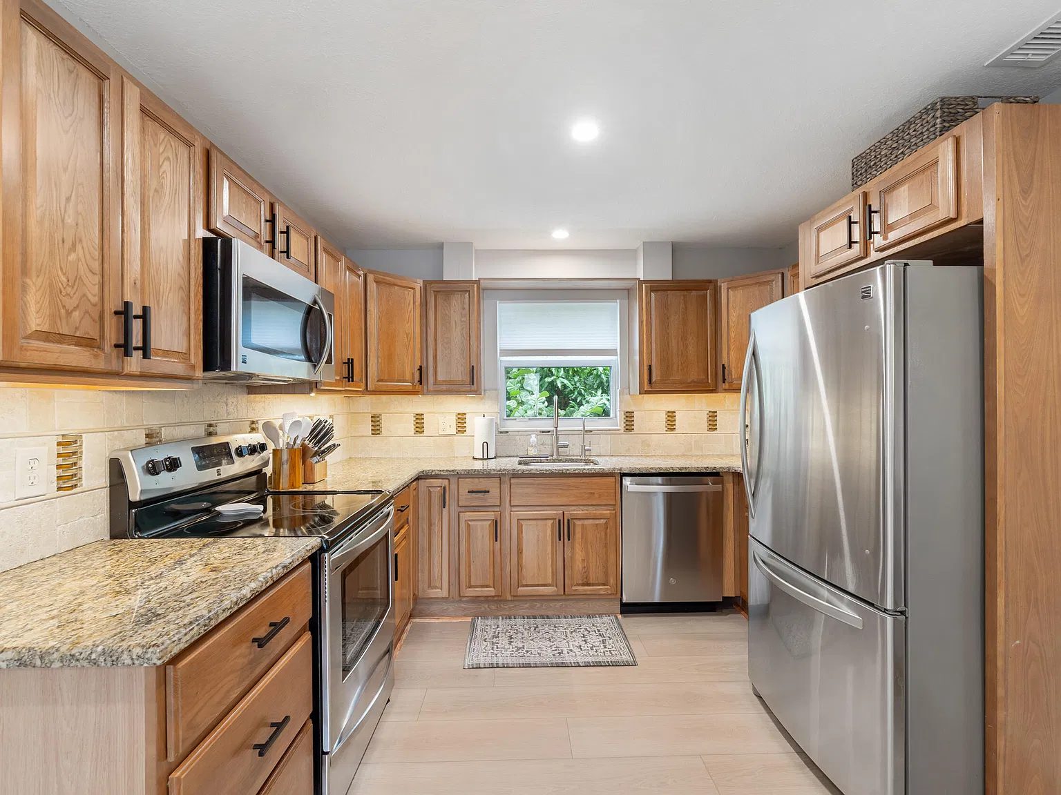 1 bed, 1.0 bath, 840 sqft, $2,600 — Photo 4