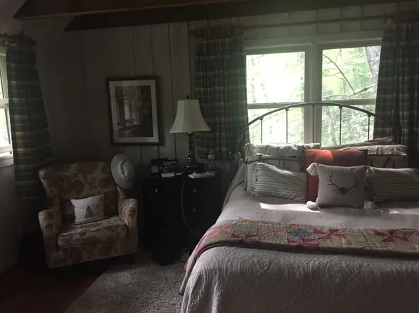 261 Crescent Moon Ln, Cashiers, NC 28717