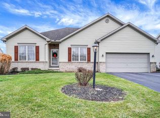 1412 Wheatfield Dr, York, PA 17408