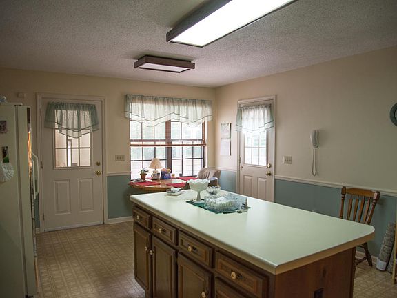 4th image of 2426 Cedar Creek Dr #100