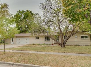 2005 15th St S, Moorhead, MN 56560