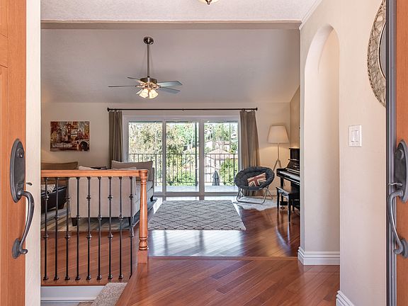 3rd image of 21841 De La Luz Ave