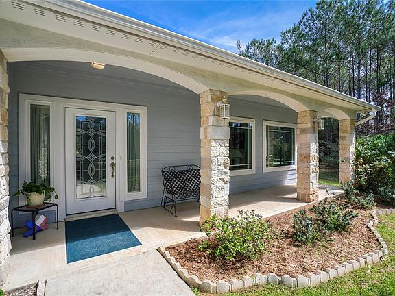 5th image of 10193 Amelia Dr
