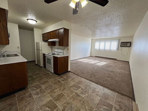 5th image of 2321 20 1/2 Ave S APT 104