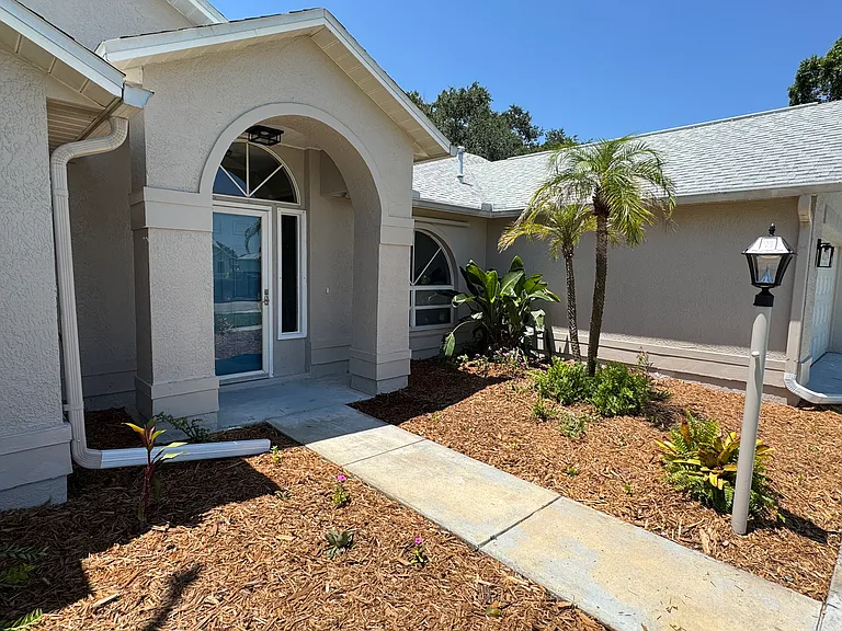 1845 Blue Heron Dr — Photo 4